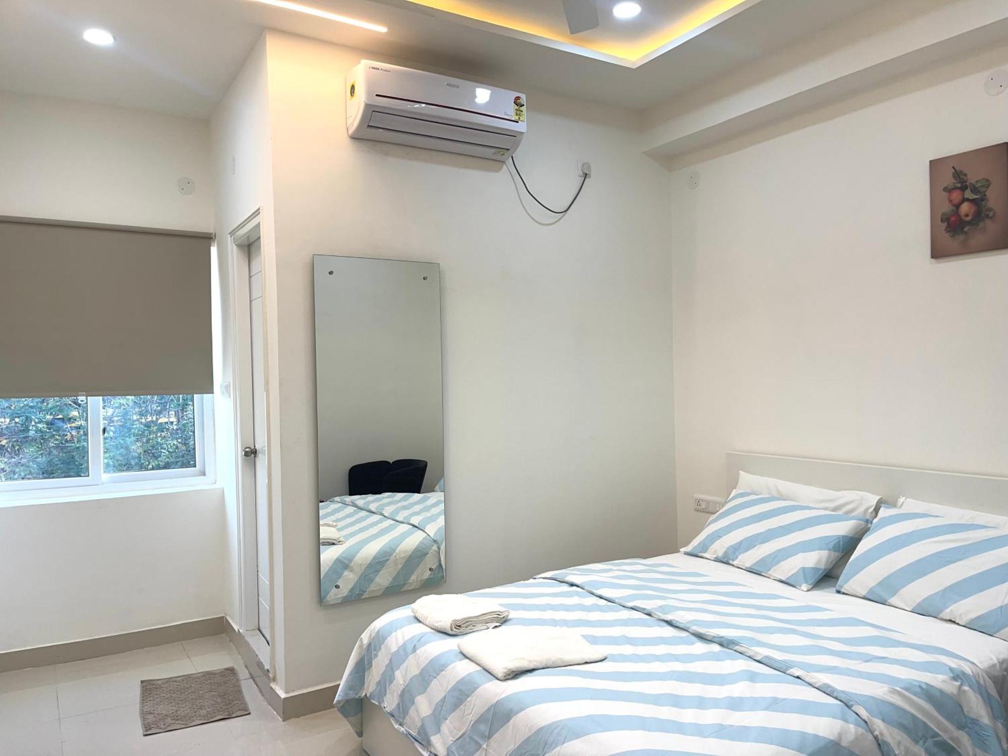 Neocon Suites Hyderabad Exterior foto